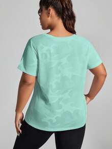 SHEIN Rhythm Era Kaos Olahraga Wanita Ukuran Besar Motif Kamuflase Lengan Pendek Bernapas dan Nyaman Glowmode - Teal Blue - View 2