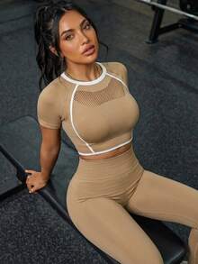 Innovista Innovista 女款條紋拼接配色短袖上衣與修身運動緊身褲套裝 - 棕色 - 查看 12