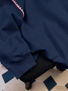 SHEIN 青少年女孩淺灰色連帽衛衣，黑色波浪邊飾，寬鬆落肩長袖套頭衛衣，時尚休閒款，適合春季/秋季校園與日常穿著 - 藏蓝色 - 查看 3