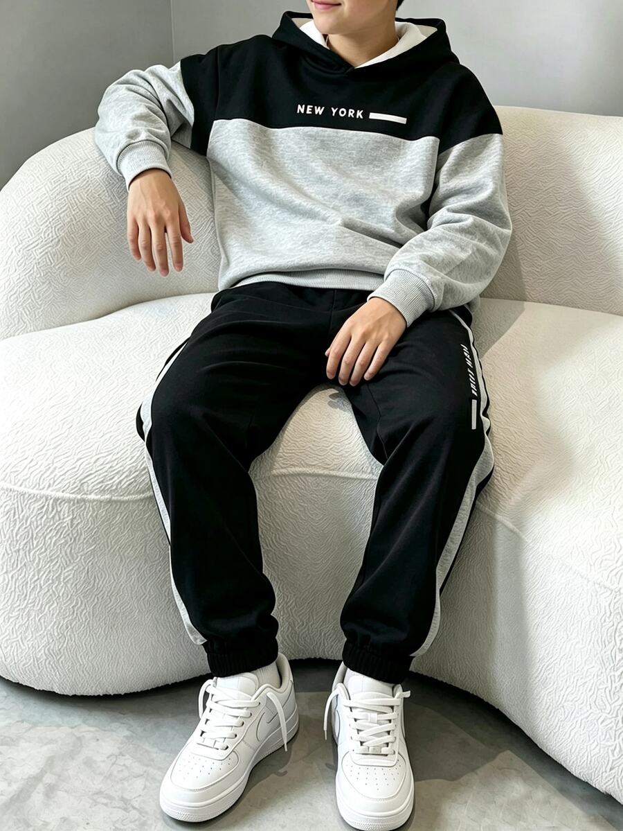2件組青少年男孩連帽衛衣與運動長褲套裝,極簡時尚創意幾何印花配英文標語,適合假期派對、春/秋/冬,舒適休閒,秋季首選,時尚休閒穿搭,秋冬街頭風,戶外休閒套裝,返校派對,適合戶外 - 彩色 - 查看 1