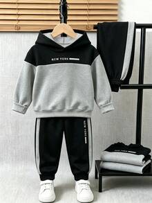2件組青少年男孩連帽衛衣與運動長褲套裝，極簡時尚創意幾何印花配英文標語，適合假期派對、春/秋/冬，舒適休閒，秋季首選，時尚休閒穿搭，秋冬街頭風，戶外休閒套裝，返校派對，適合戶外 - 彩色 - 查看 3