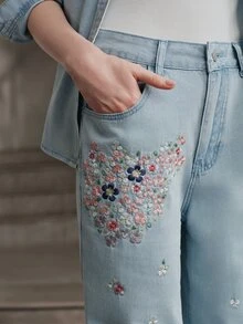 Anewsta Women's New Fashion Glamorous Heavy Embroidery Blue Jeans Set - Blue - View 4