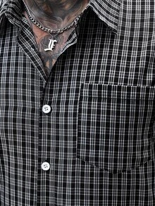 Manfinity CasualCool 男士度假格紋單排扣短袖口袋襯衫 - 彩色 - 查看 4