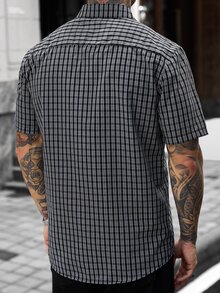 Manfinity CasualCool 男士度假格紋單排扣短袖口袋襯衫 - 彩色 - 查看 8