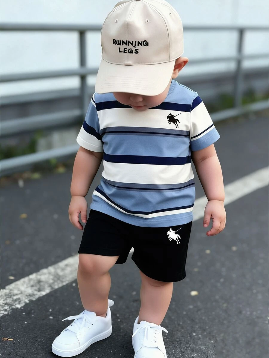 小男孩條紋馬匹圖案圓領短袖T恤與短褲兩件套服裝組 - 彩色 - 查看 1