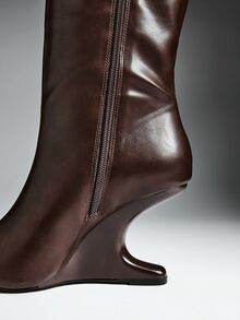 Denimoi Ladies Glamorous Sexy Point Toe Side Zipper Structural Heel Knee-High Boots - Chocolate Brown - View 2