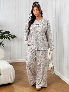 SHEIN EZwear Setelan 2 Potong Atasan dan Celana Motif Leopard Ukuran Besar untuk Musim Gugur - Grey - View 5