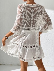 SHEIN Swim 女式几何刺绣网眼深V领七分袖罩衫连衣裙 - 白色 - 查看 2