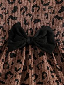 SHEIN Newborn Spring/Autumn Black And White Leopard Print Heart Print Top With Bow Knot Decor Pure Black Long Pants 2 Pieces Set Suitable For Outings, Sports - Coffee Brown - View 6