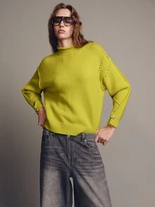 MOTF PREMIUM ATASAN RAJUT LONGGAR BERLEHER SEMI-TINGGI DENGAN DEKORASI KANCING - Mustard Yellow - View 3