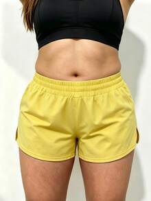 Easithlete شورت رياضي يومي متعدد الاستخدامات بخصر مطاطي لون سادة للنساء ذوات الأحجام الكبيرة - أصفر - مشاهدة 4
