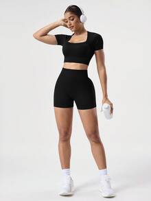 SHEIN Sports 2 件套 + 常规版型 + 吸湿排汗面料/罗纹 + 圆领/基本款/海军蓝 + 运动服套装 + 无缝/健身/瑜伽短裤紧身裤套装 骑行短裤套装 瑜伽套装 短裤 女士健身套装 - 黑色 - 查看 6