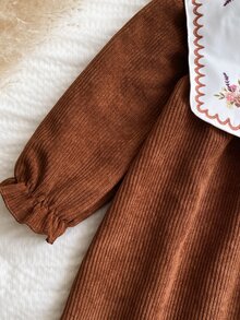 SHEIN 女童燈芯絨洋裝 甜美棕色花朵刺繡 彼得潘領圓領 長袖泡泡袖 百褶裙 生日派對 秋季聖誕穿搭 - 棕色 - 查看 8
