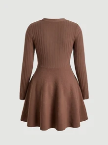 SHEIN MOD Plus Size Autumn Khaki Brown Long Sleeve Flared Knit Dress, Casual Vintage Style, Young Lady, Office Commute Outfit Winter - Brown - View 2