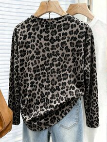 DrmWander Plus Size Leopard Print Long Sleeve T-Shirt, Autumn/Winter Casual Minimalist Style Top, Fashion Gift For Sisters, Gift For Mom - Multicolor - View 2