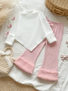 SHEIN 2件組幼女毛衣＋喇叭褲套裝，白色紫色蝴蝶結袖口、毛茸茸羅紋小立領、加厚冬季派對生日套裝 - 粉色 - 查看 2