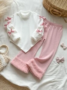 SHEIN 2件組幼女毛衣＋喇叭褲套裝，白色紫色蝴蝶結袖口、毛茸茸羅紋小立領、加厚冬季派對生日套裝 - 粉色 - 查看 3