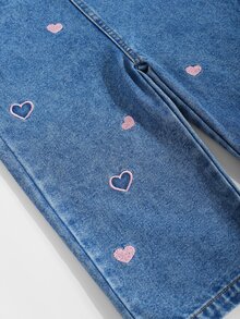 SHEIN Playful Pals Toddler Baby Girl's Denim Dungarees With Soft Cotton Ruffled Shoulder Straps Embroidered Hearts; Suitable For Spring, Summer,Autumn,Fall,And Winter - Medium Wash - View 5