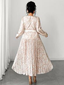 Elenzga Gaun Elegan Wanita Ukuran Besar dengan Motif Renda, Leher Bulat, Lengan Panjang, dan Hem Berlipit - Hitam - View 2
