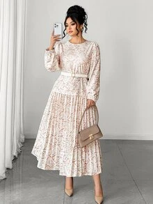 Elenzga Gaun Elegan Wanita Ukuran Besar dengan Motif Renda, Leher Bulat, Lengan Panjang, dan Hem Berlipit - Hitam - View 1