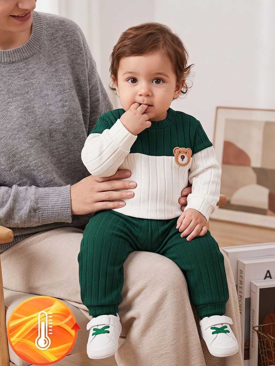 SHEIN Playful Pals 2pcs Toddler Boy Sweatshirt Pants Cute Preppy Dark Green White Bear Patch Ribbed Color Block Long Sleeve Round Neck Outdoor Autumn Fall Winter Plush - Dark Green - View 1