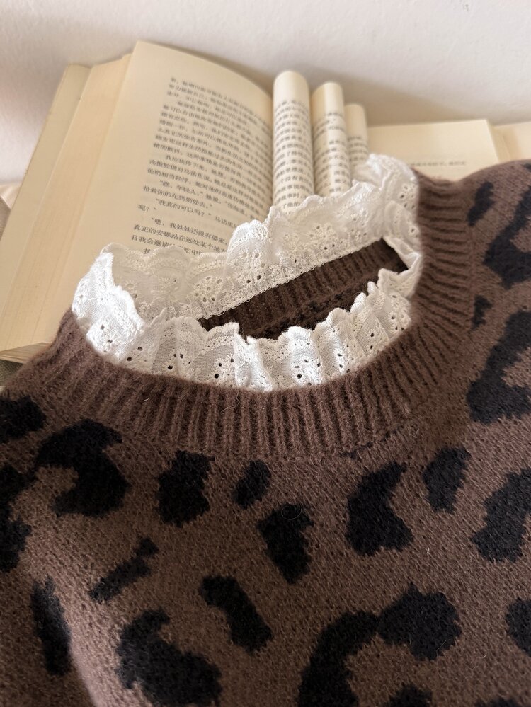 Story & Sage Women's Street Fashion Lace Patchwork Leopard Print Jacquard Sweater - Multicolor - View 5