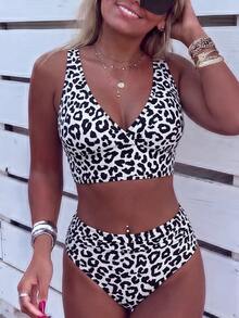 Swim Basics Women's Summer Beach Vacation Leopard Print V-Neck Tankini 2pcs Swimwear Set - Multicolor - View 4