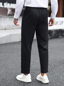 Manfinity CasualCool 男士黑色休閒通勤長褲，附口袋與金屬扣裝飾 - 黑色 - 查看 2