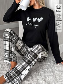 SHEIN طقم بيجامة نسائي مريح بقمة بأكمام طويلة مطبوعة بقلوب وبنطال كاروهات - أبيض وأسود - مشاهدة 1