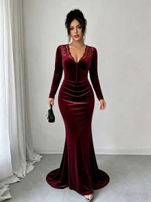 Elenzga Faux Pearl Beaded Plunging Neck Mermaid Hem Velvet Dress - Burgundy - View 4