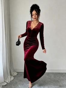 Elenzga Faux Pearl Beaded Plunging Neck Mermaid Hem Velvet Dress - Burgundy - View 3
