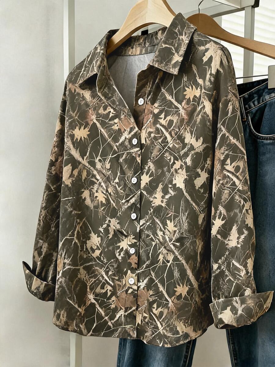 SHEIN Gowayae Blus Wanita Lengan Panjang Longgar dengan Kancing Depan dan Kerah Motif Kamuflase Pohon Kasual - MultiWarna - View 1