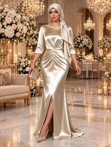 SHEIN Lady Gaun Satin Elegan Ukuran Plus dengan Lipit dan Belahan Depan untuk Musim Gugur - Emas - View 3