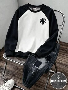 男孩大童「丹寧效果」黑白圓領數位印花長袖衛衣套裝，附丹寧效果長褲，適合秋冬室內外穿著 - 彩色 - 查看 4