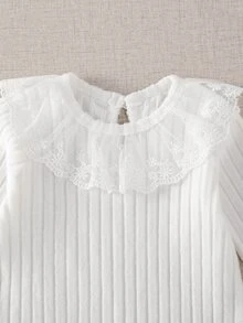 SHEIN 3件組新生兒禮品套裝，彼得潘領蕾絲連身衣附帽子、包巾與手套，厚絨秋冬套裝 - 白色 - 查看 4