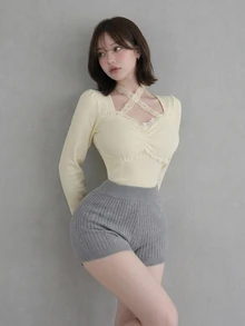 FRIFUL Women's Sweet Versatile Lace Patchwork Pleated T-Shirt Long Sleeve Tops - Beige - View 4