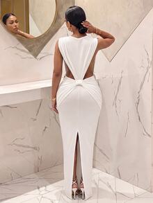 Slaydiva Women White Twist Knot Cutout Midi Dress Deep V Sleeveless Ruched Bodycon Evening Night Out Party Birthday Prom Cocktail Christmas Summer Sexy Elegant - White - View 3