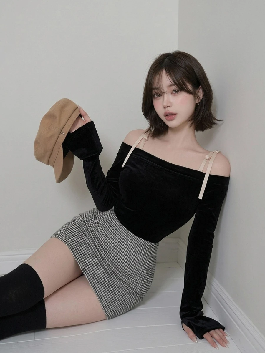 FRIFUL Women's Solid Color Off-Shoulder Slim Fit Versatile Daily Casual T-Shirt - Black - View 1