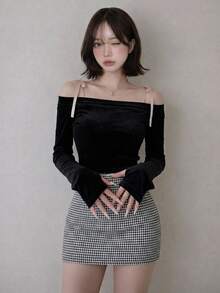 FRIFUL Women's Solid Color Off-Shoulder Slim Fit Versatile Daily Casual T-Shirt - Black - View 3