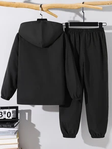 SHEIN 2件組兒童青少年男孩休閒運動圖案連帽深灰色外套與長褲套裝，適合秋冬、家庭聚會、返校、運動、玩耍、生日派對、攝影、度假、節日 - 深灰色 - 查看 2