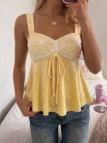 CovetEZ Tank Top Wanita Serbaguna dengan Tali Ikat Berbahan Renda Prancis untuk Kencan, Makan Siang, Liburan, Motif Bunga Putih, Musim Panas, Gaya Cottagecore, dan Romantis. - Kuning - View 6