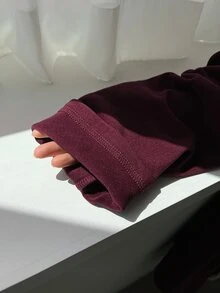 DAZY Set Pakaian Santai Rajut Minimalis Lembut Warna Merah Anggur untuk Liburan Musim Dingin - Burgundy - View 7
