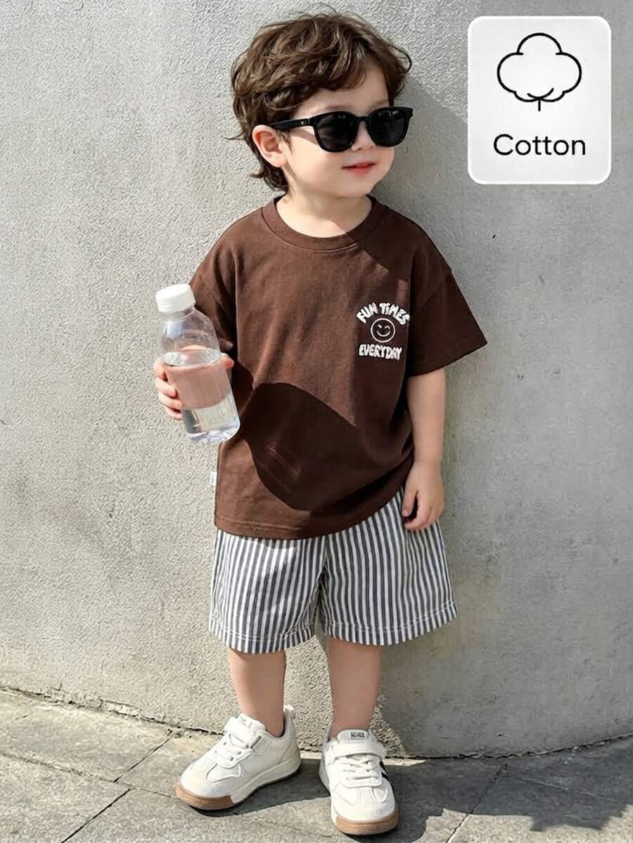 SHEIN Playful Pals 2件組舒適男嬰休閒時尚字母印花圓領短袖T恤搭配條紋短褲休閒套裝,男嬰夏季套裝,夏季戶外運動,韓系風格,返校季舒適易穿男童T恤男童短褲新式設計夏季度假氛圍返校戶外活動 - 彩色 - 查看 1