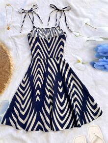 SHEIN Franclia 女款極簡熱帶可愛印花細肩帶迷你洋裝，無肩帶V領A字裙，夏季戶外海灘度假穿搭，海軍藍與白色 - 藍色 - 查看 2
