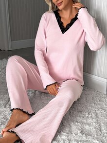 SHEIN Cottnline طقم بيجامة قطن مضلع من قطعتين باللون الوردي، تي شيرت نوم بأكمام طويلة مع دانتيل متباين + بنطلون طويل، ملابس منزلية كاجوال للاسترخاء - وردي - مشاهدة 5