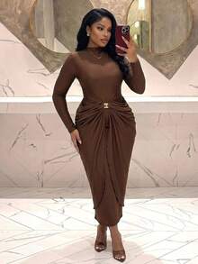 Slaydiva Spring Early Autumn New Elegant & Graceful, Party, Date, Cocktail, Girls' Gathering, Wedding Season, Graduation Season, Birthday Party Occasions Slim Fit Solid Brown Long Sleeve Round Neck Knit Patchwork Cutout Metal Button Decor Layered Ruffle Women's Plus Size Long Dress-A - Brown - View 2