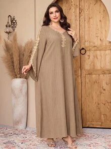 Al Najma 大尺碼女款刺繡裝飾優雅阿拉伯傳統長襯衫 - 卡其色 - 查看 4
