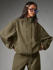 MISSGUIDED Oversized Zip-Up Bomber Jacket With Mock Neck Elasticated Hem And Ruched Cuffs In Woven Fabric - Army Green - View 6
