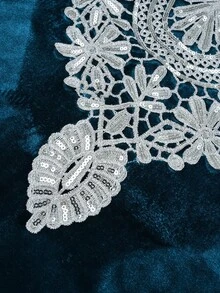 Al Najma 大尺碼女款藍色針織天鵝絨長袖刺繡領花卉拼接銀色刺繡蕾絲A字裙優雅浪漫洋裝 - 綠色 - 查看 11