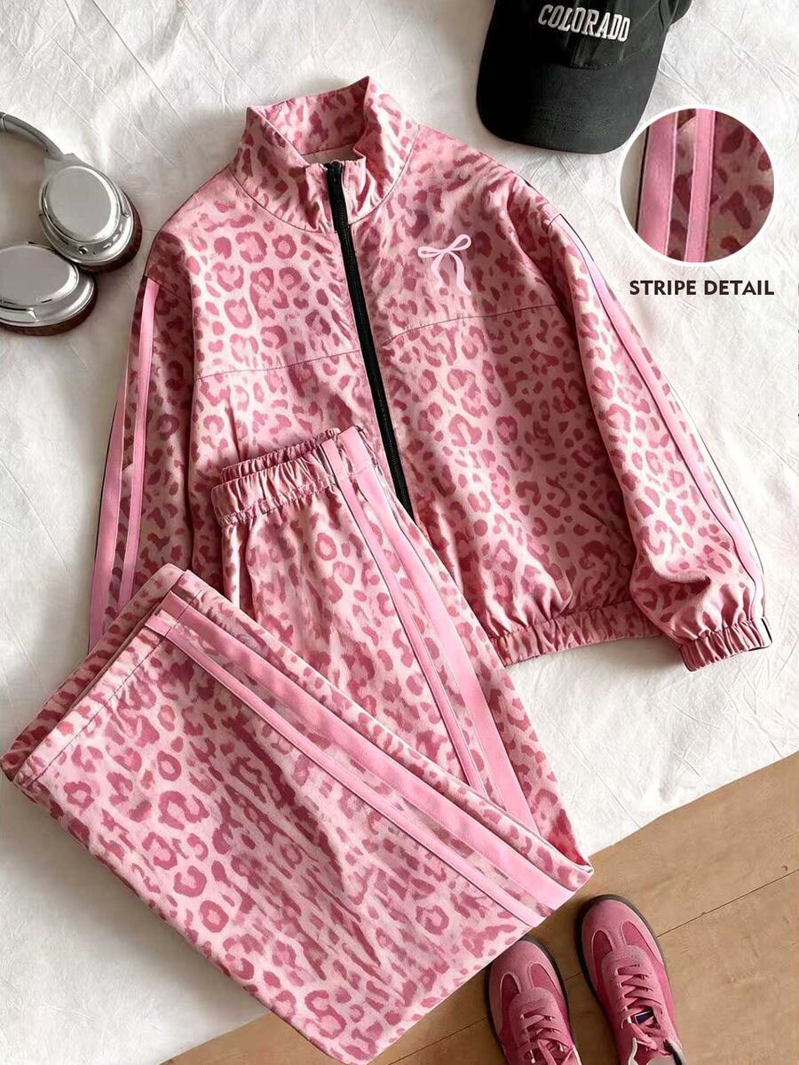 SHEIN Casuvi Kids 2件組女童套裝:彩色條紋拉鍊夾克搭配刺繡蝴蝶結彈性腰長褲,適合幼兒園女孩。復古運動風穿搭,適用街頭穿搭、運動健身及好友聚會,四季時尚單品 - 彩色 - 查看 1